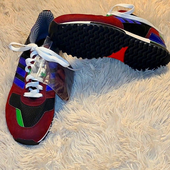 Adidas - Picture 1 of 5